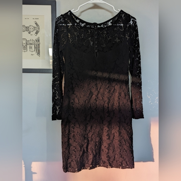 Pippa D Casual Lace Dress - Picture 7 of 7